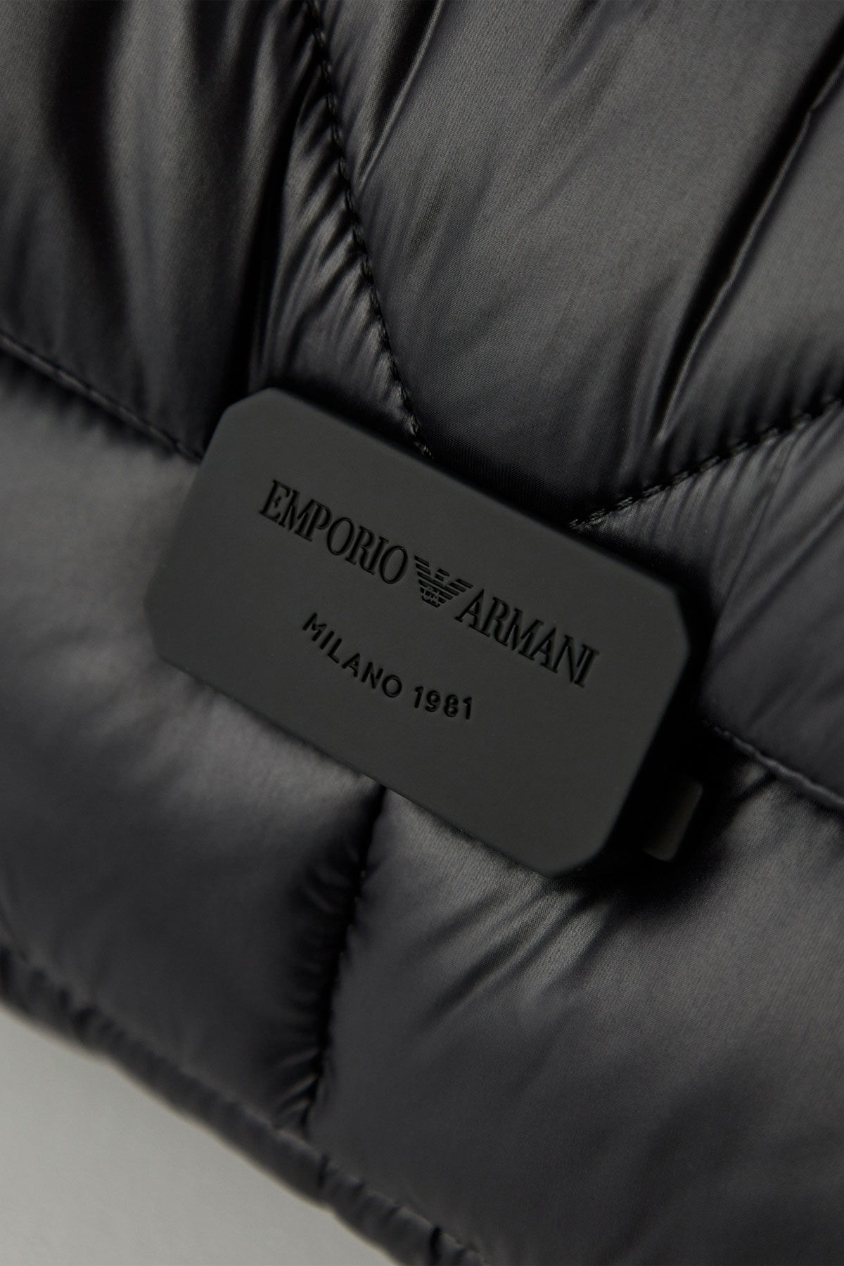 Emporio Armani Kapitone Desenli Ayarlanabilir Kol Çantası - 6