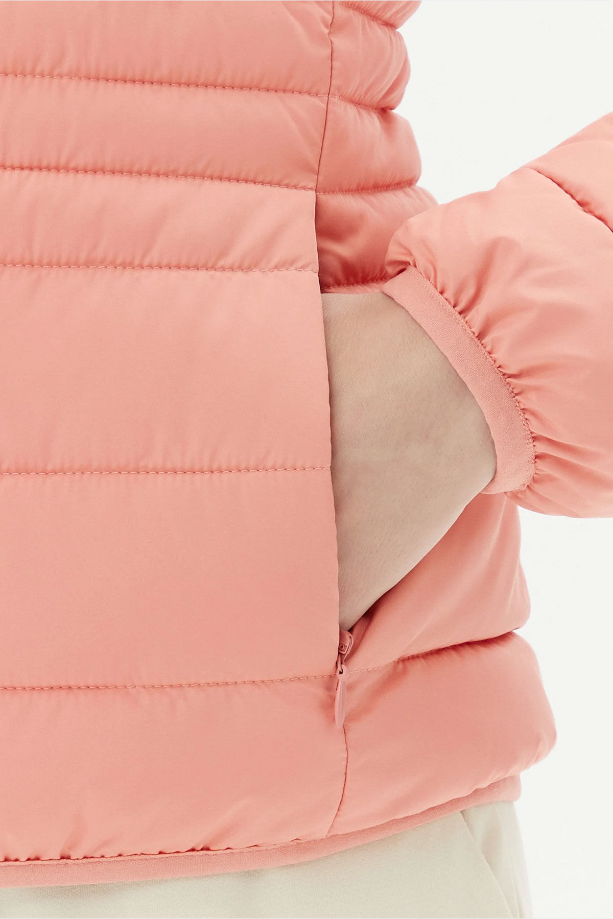 Emporio Armani Kapüşonlu Şişme Mont - 6