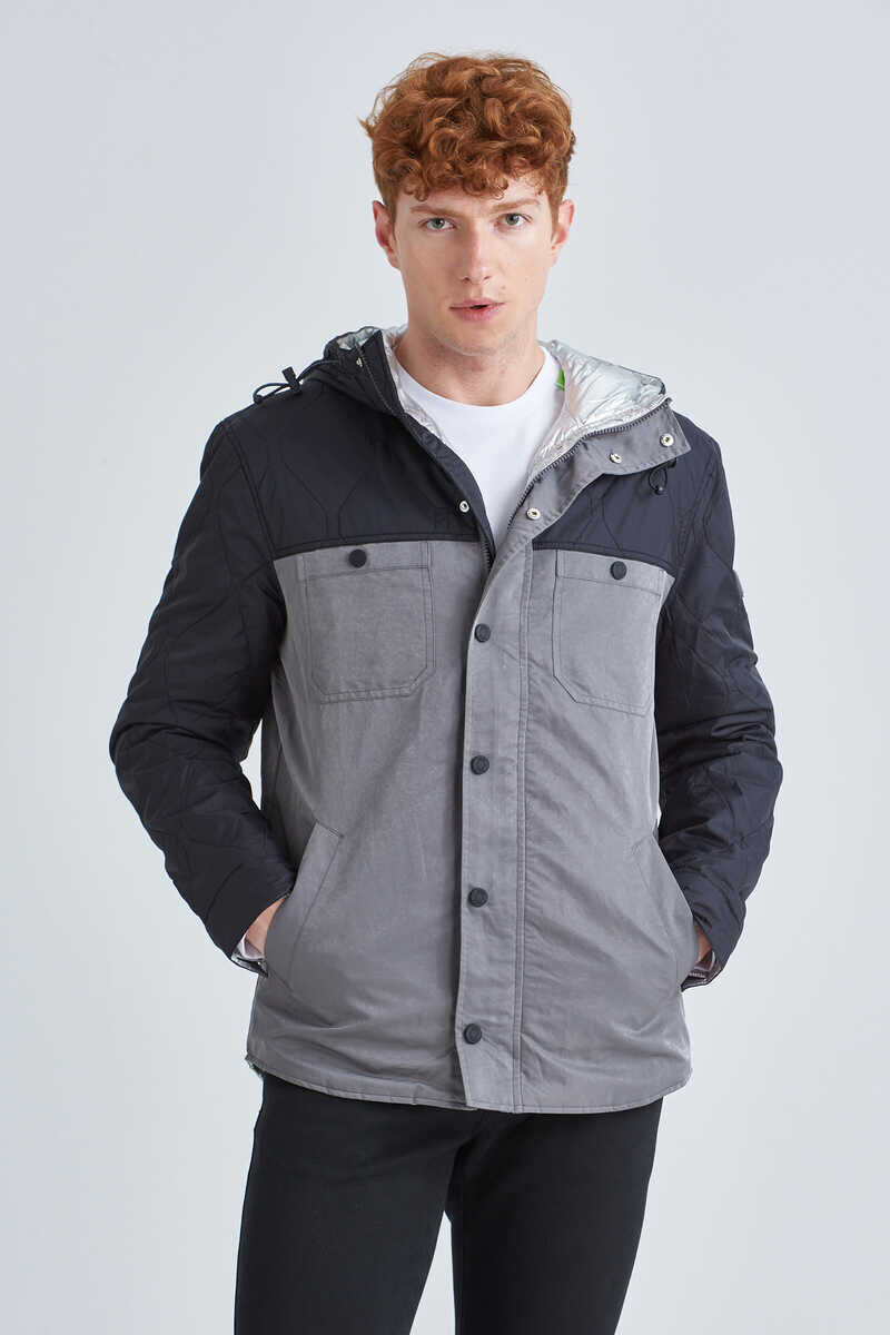 Guess Erkek İki Renkli Kapşonlu Mont - 1