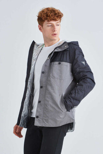 Guess Erkek İki Renkli Kapşonlu Mont - 2