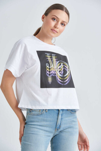 Guess Kadın Baskılı Crop T-Shirt - 4