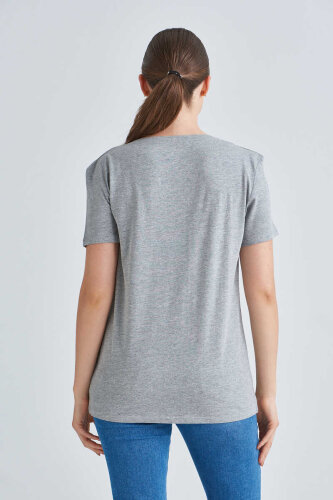 Guess Logolu V Yaka Kadın T-Shirt - 4