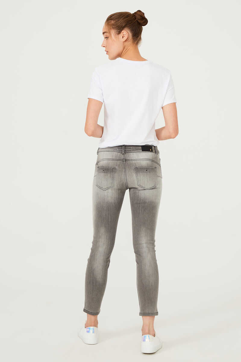 Kadın Deri Detaylı Dar Paça Jeans - 4