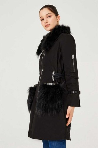 Kürk Yaka Kadın Kaban - 5