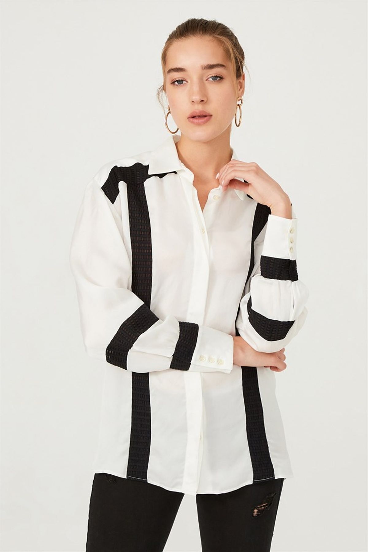 Trussardi Kadın Siyah Şerit Detaylı Gömlek - 9