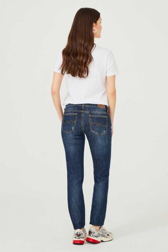 Yırtık Detaylı Normal Kesim Kadın Jean Pantolon - 4