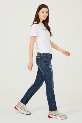 Yırtık Detaylı Normal Kesim Kadın Jean Pantolon - 7